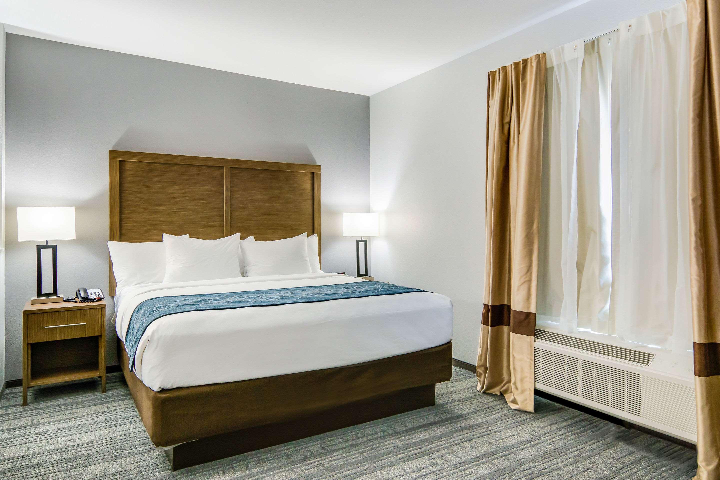 Hotel Comfort Dallas South 3*