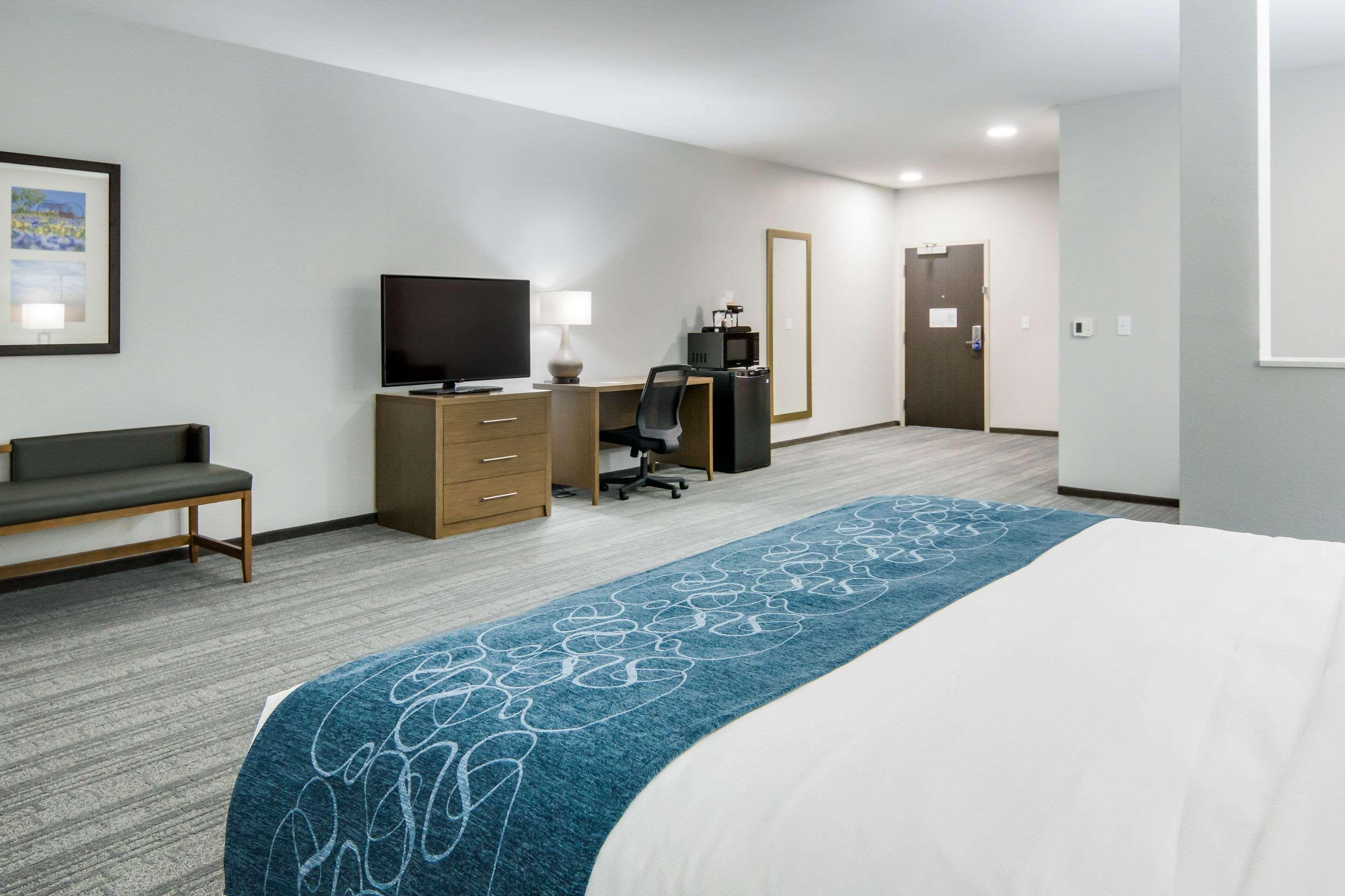 Comfort Dallas South 3*