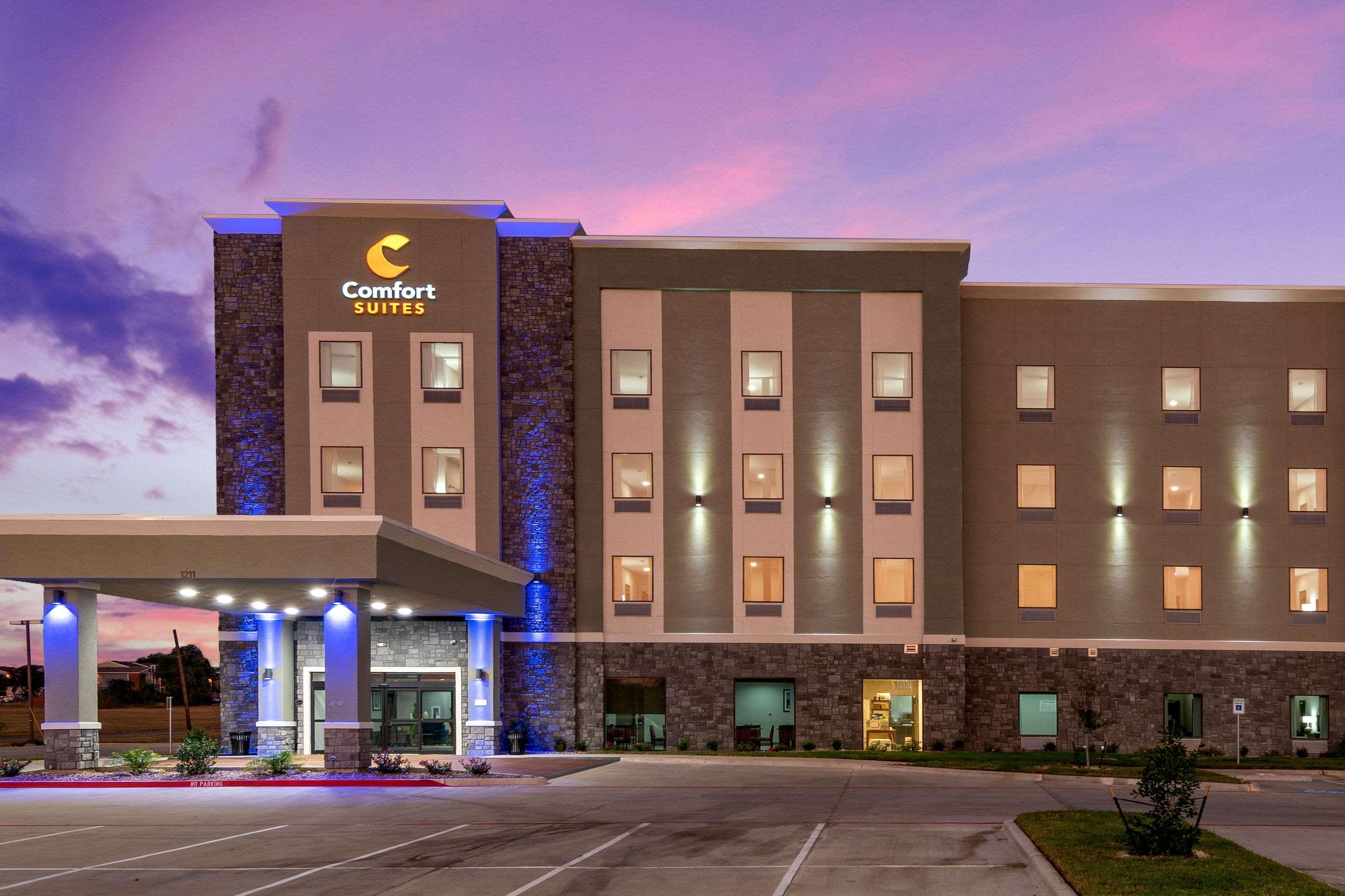 Comfort Dallas South Hotel 3*