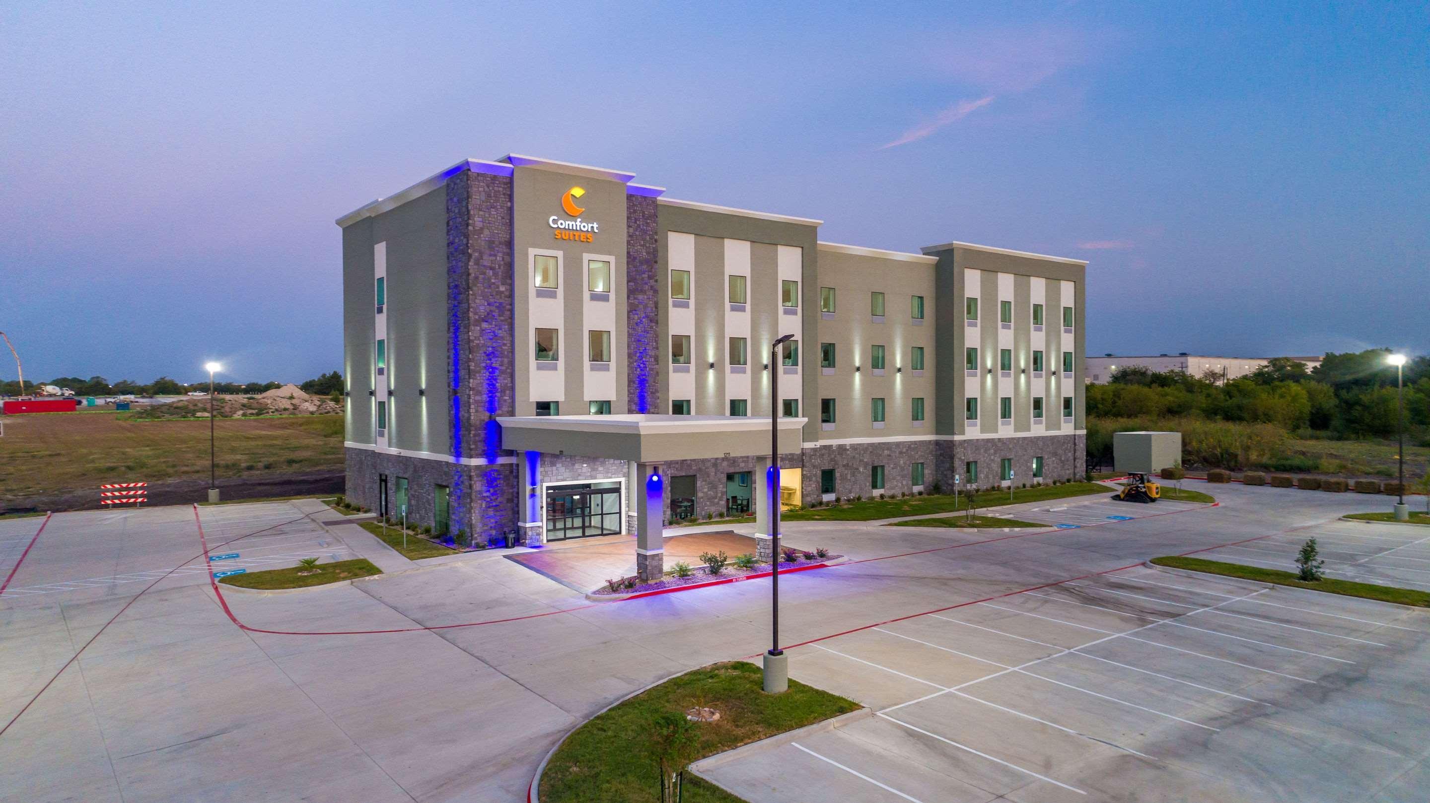 Hotel Comfort Dallas South 3*
