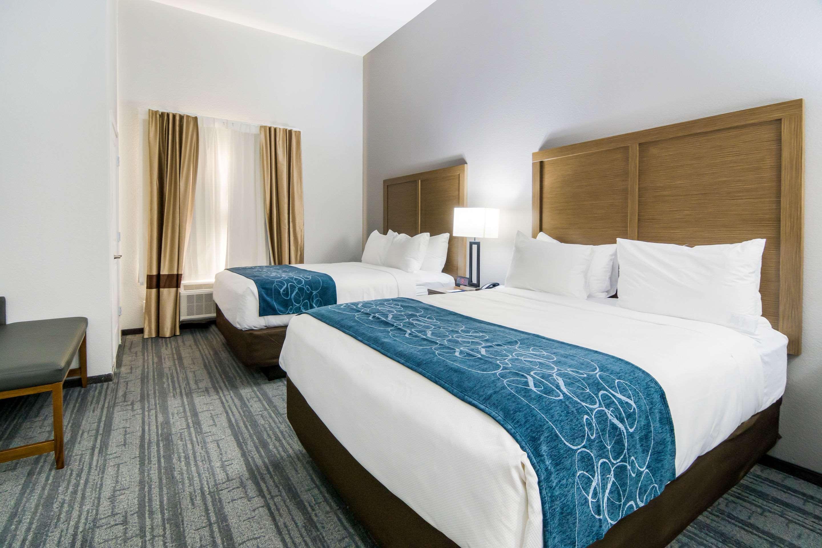 Comfort Dallas South 3*