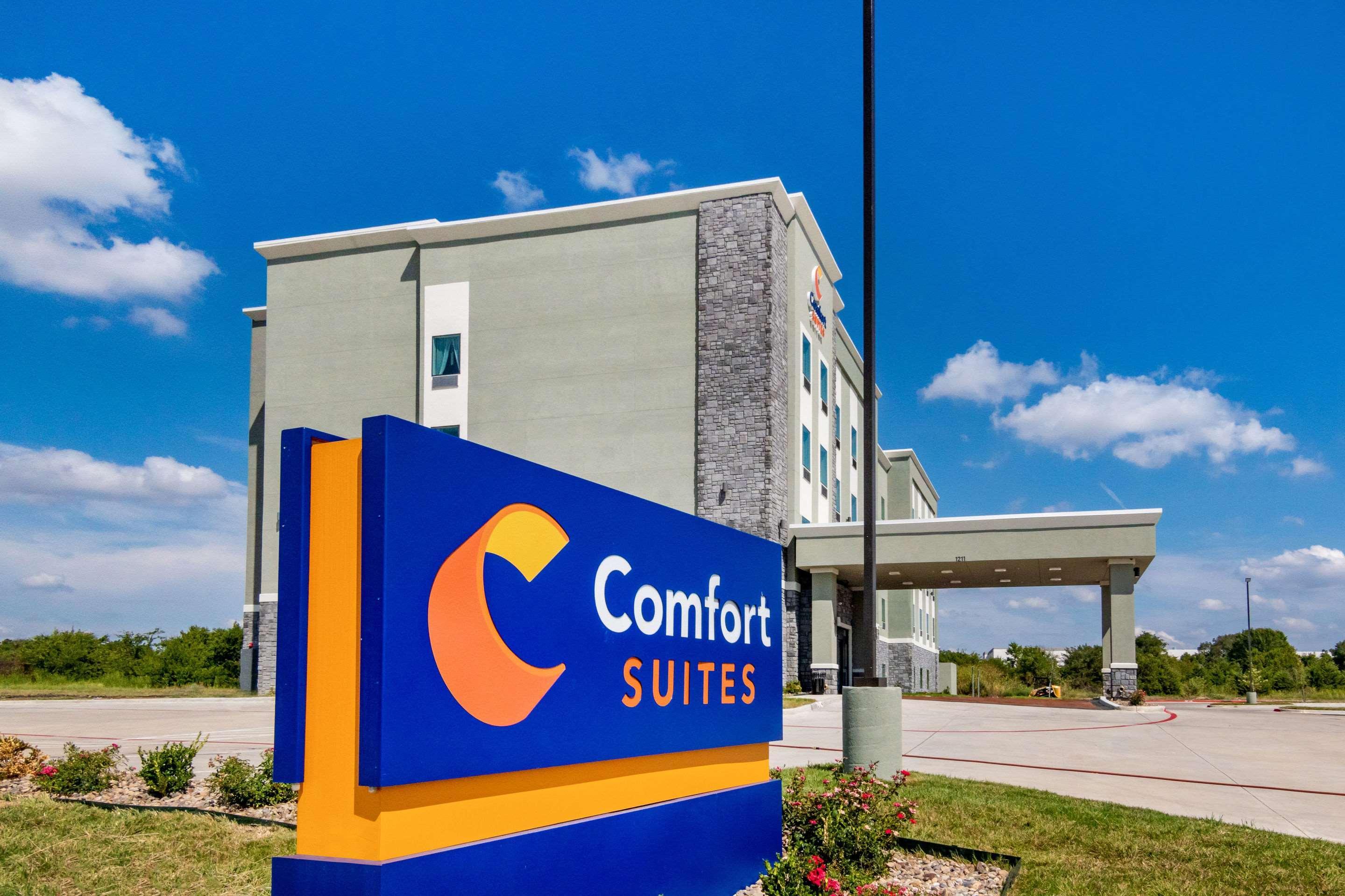 Comfort Dallas South Hotel DeSoto